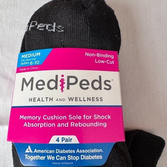 NWT 4 Pairs Black Non-Binding Low-Cut MediPeds Socks Size Medium Ladies 6-10 - Picture 3 of 5